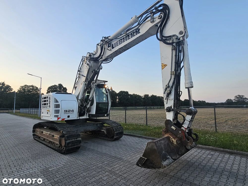 Liebherr compact 924 - 10