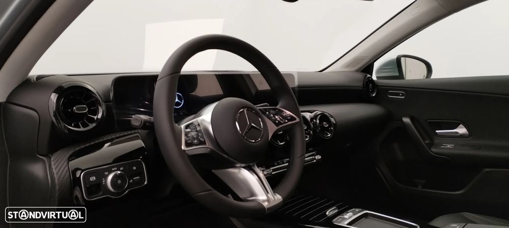 Mercedes-Benz A 200 Standard - 18