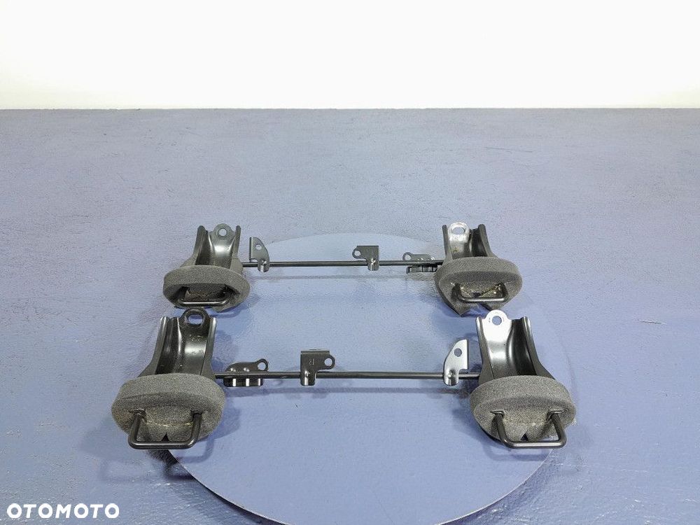 TOYOTA RAV4 V XA50 UCHWYT MOCOWANIE ISOFIX KANAPY TYŁ - 1