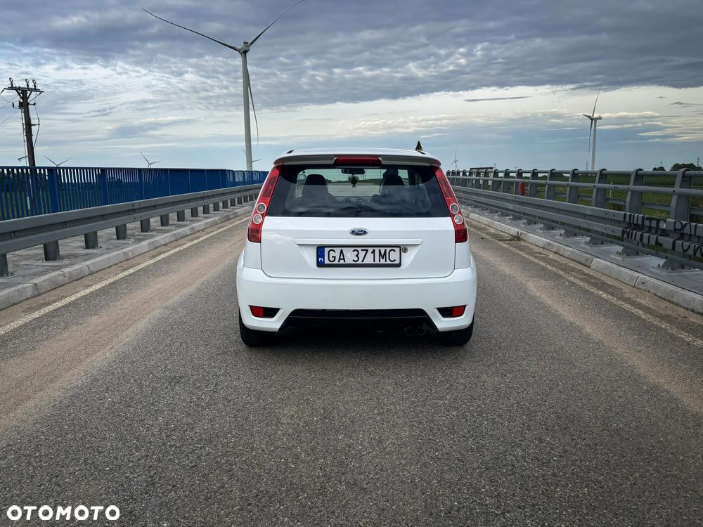 Ford Fiesta - 6