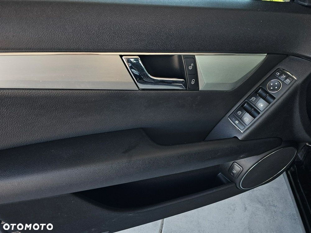 Mercedes-Benz Klasa C - 12