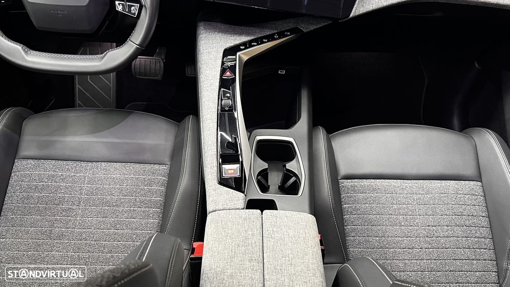 Peugeot 5008 1.2 Hybrid Allure e-DCS6 - 38