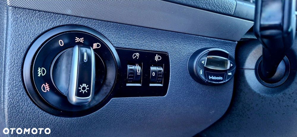 Volkswagen Touran 2.0 TDI Q-Line - 21