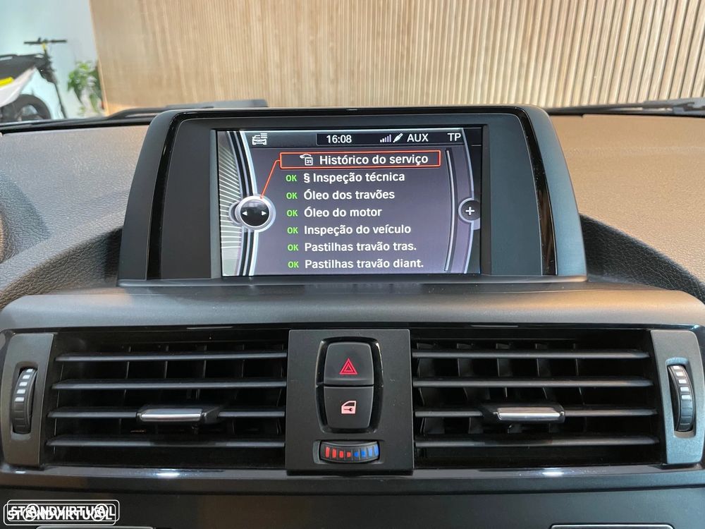 BMW 116 d Aut. Sport Line - 7