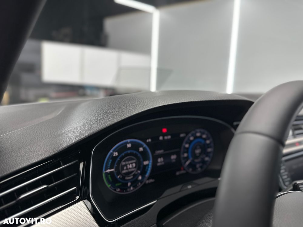 Volkswagen Passat 1.4 TSI Plug-In-Hybrid DSG GTE - 33