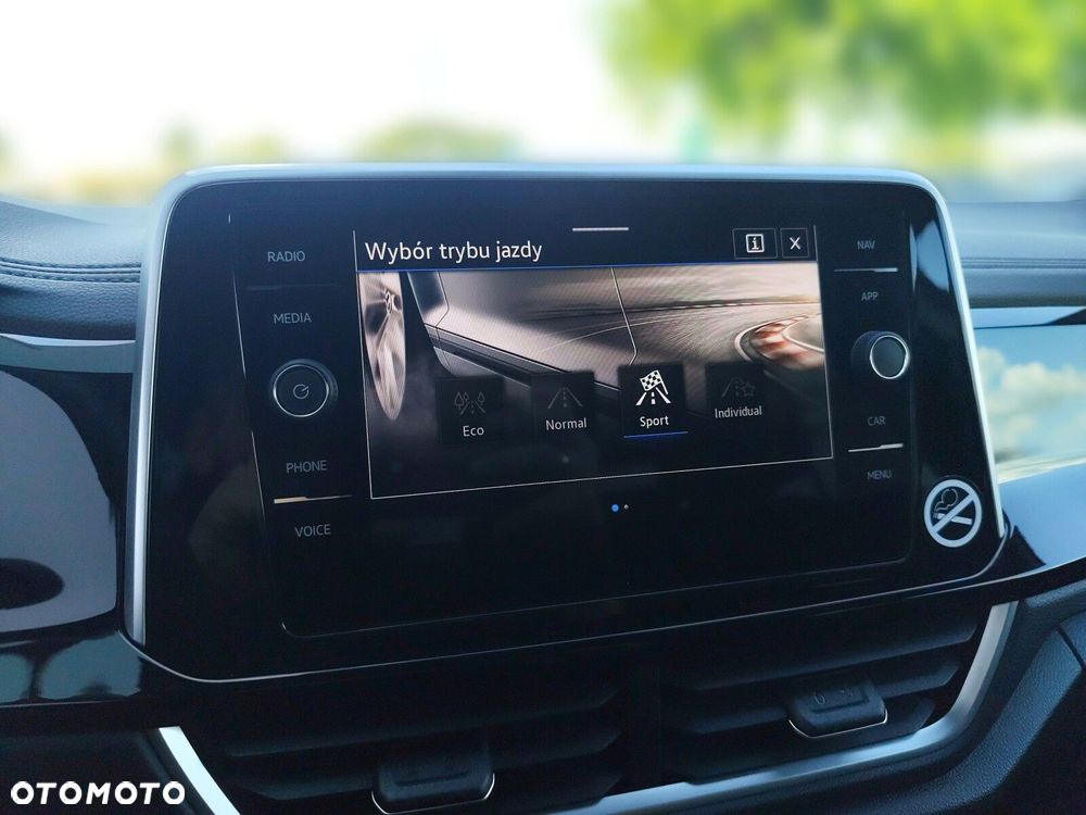 Volkswagen T-Roc 1.5 TSI R-Line DSG - 29