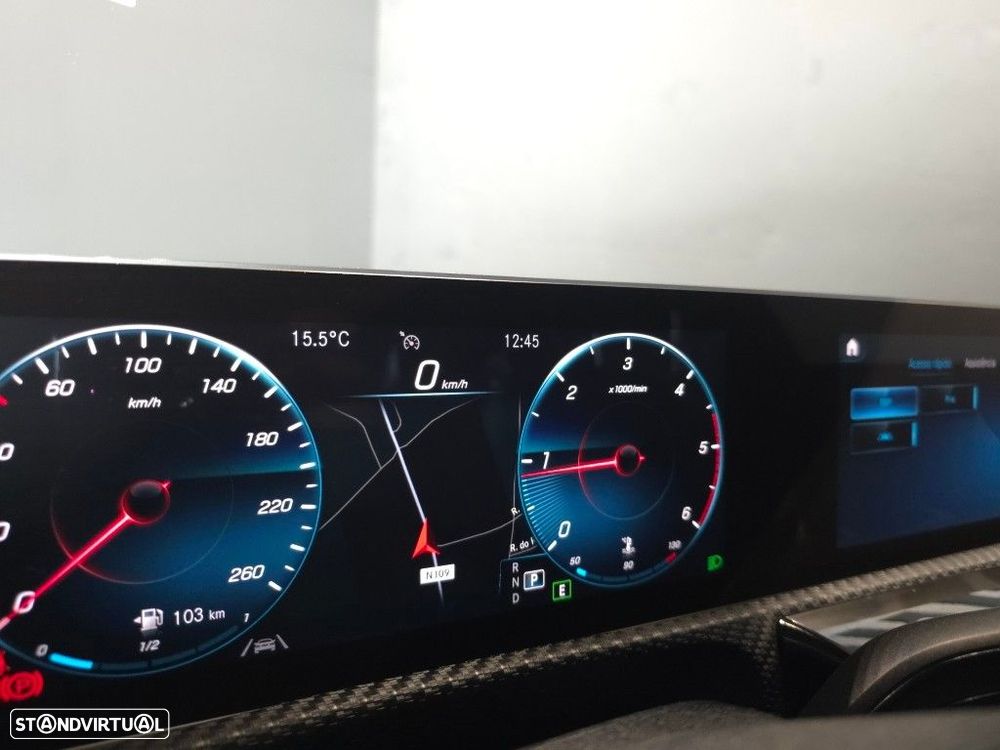 Mercedes-Benz CLA 180 d Shooting Brake AMG Line Aut. - 39