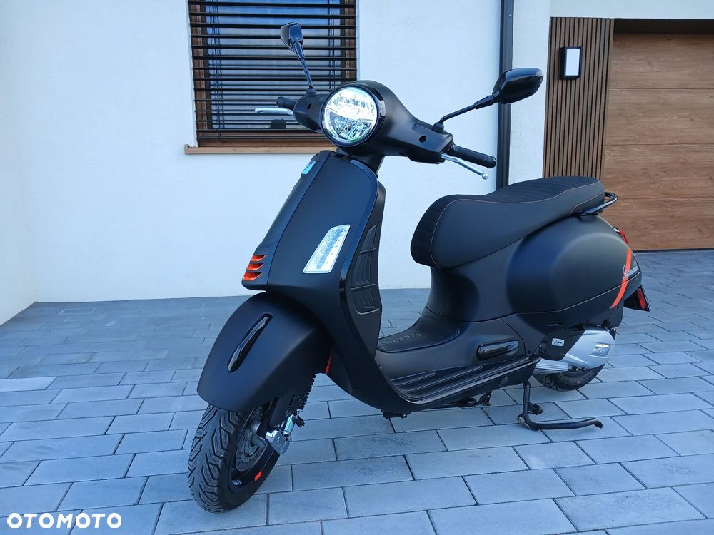 Piaggio Vespa - 1