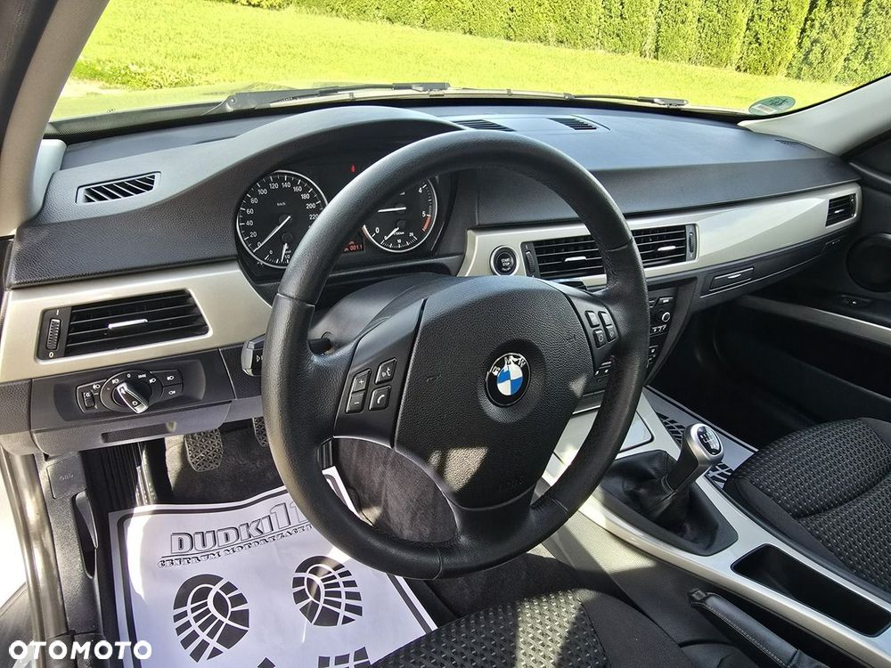 BMW Seria 3 - 16