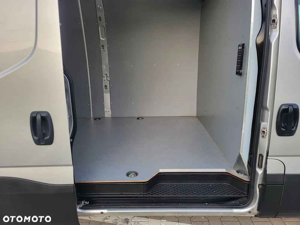 Iveco Daily - 33