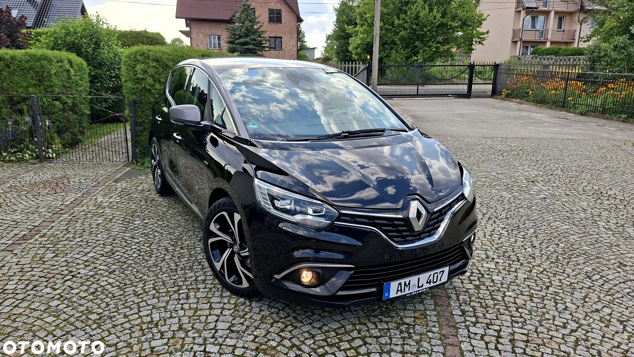 Renault Scenic ENERGY dCi 130 Euro 6 S&S Bose Edition - 9