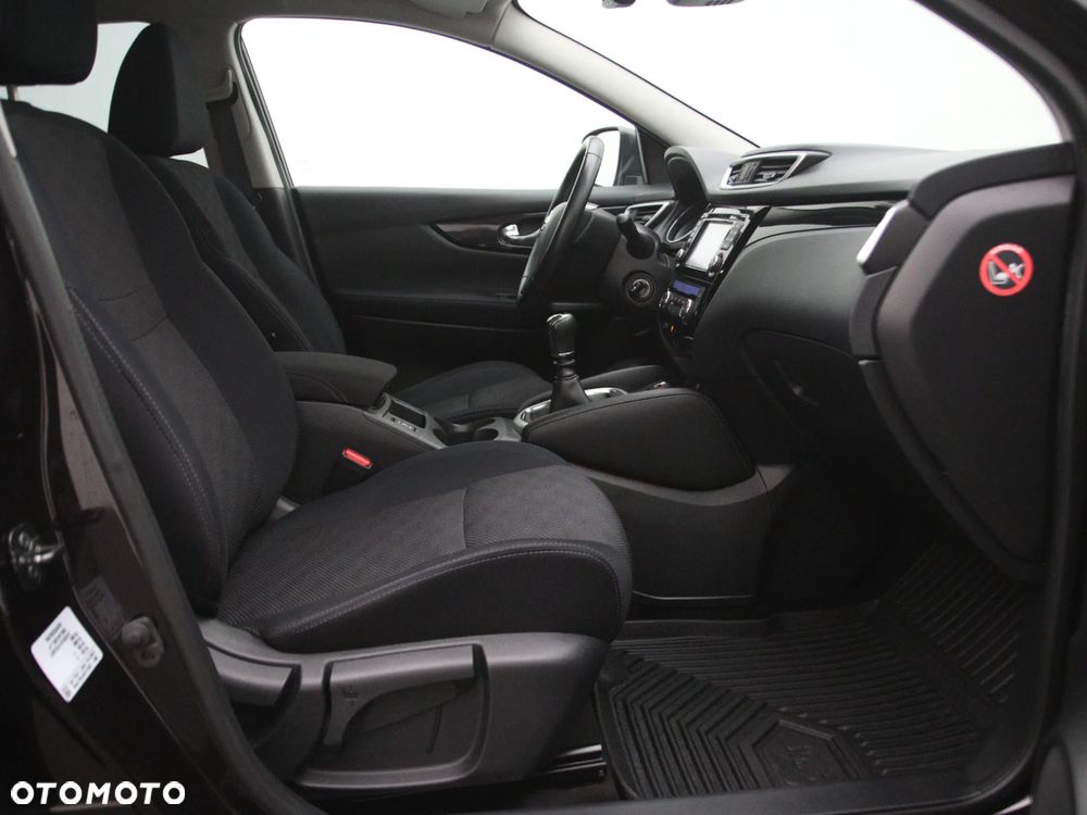 Nissan Qashqai 1.2 DIG-T N-Vision - 16
