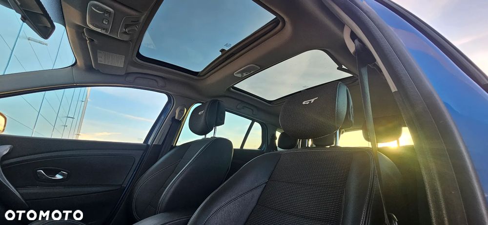 Renault Megane TCe 180 GT - 14