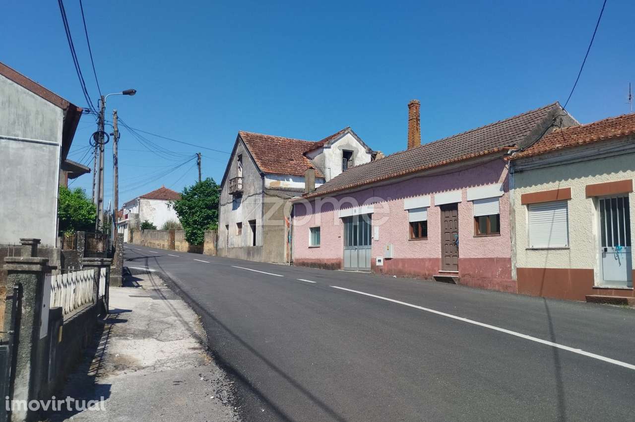Moradia para recuperar na Rua do Cabeço, Fermentelos, Águeda - Grande imagem: 2/15