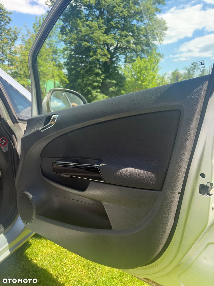 Opel Corsa 1.2 16V Enjoy - 4