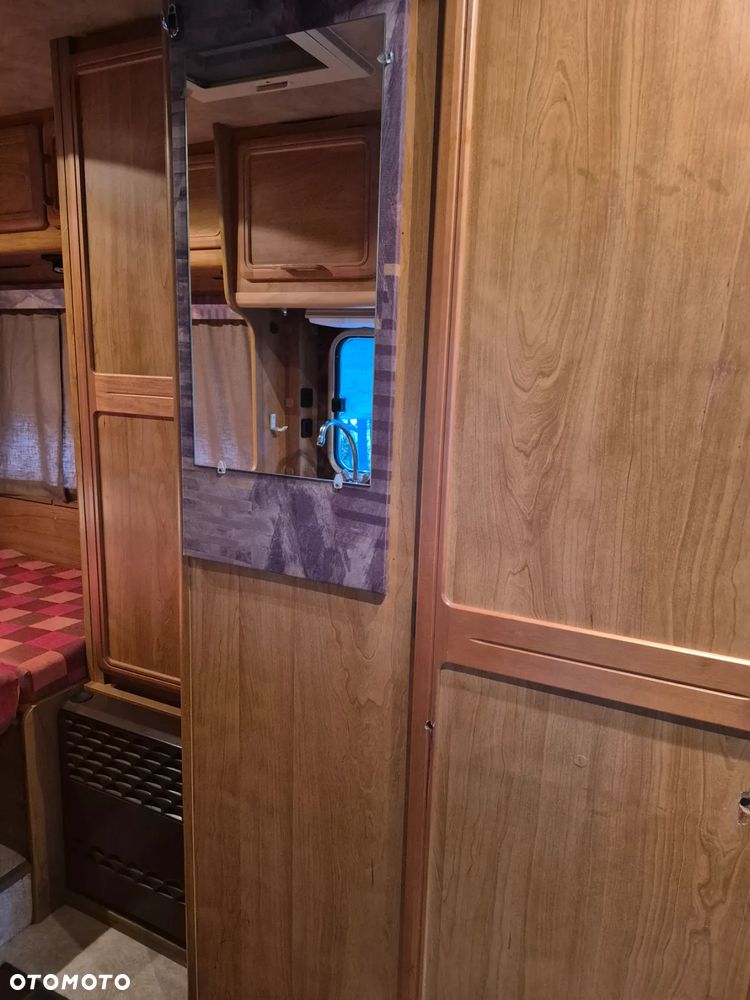 Renault Rapido 710 - 12