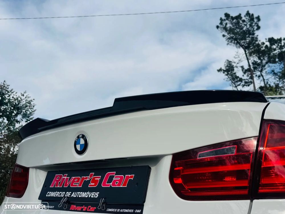 BMW 320 d Pack M - 15