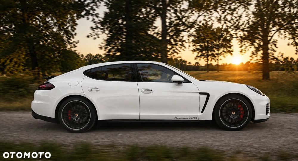 Porsche Panamera GTS PDK - 2