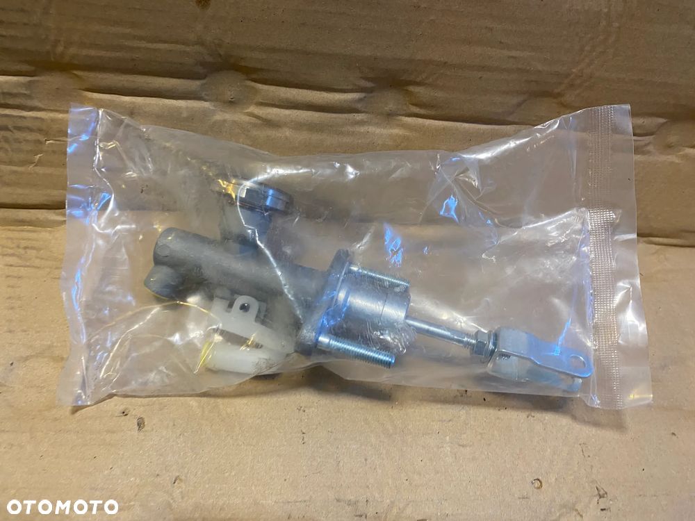 Pompka pompa sprzęgła 30610-5M007 OE - 1