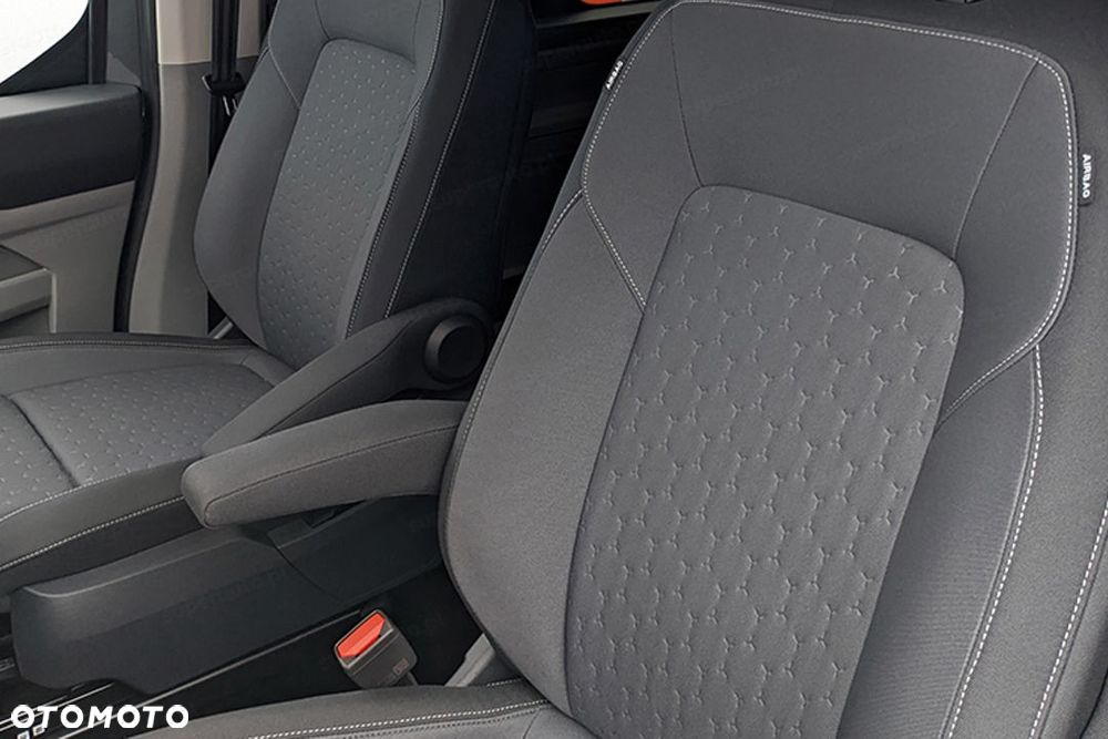 Ford Tourneo Custom - 8