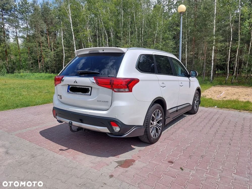 Mitsubishi Outlander 2.2 DID Intense + 4WD - 10