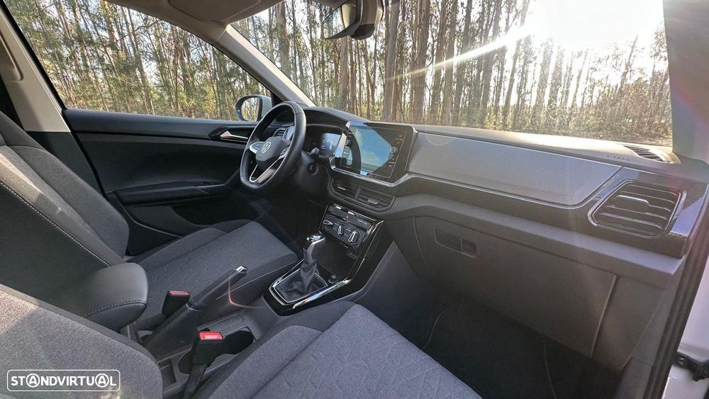 VW T-Cross - 11