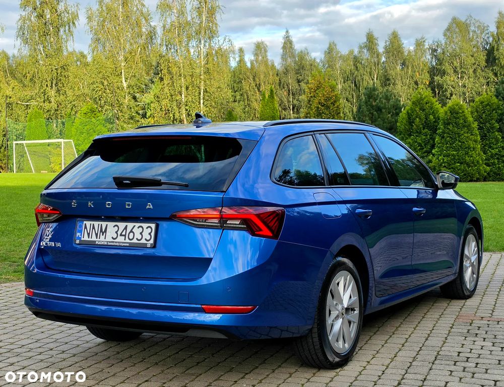 Skoda Octavia 2.0 TDI Ambition DSG - 2