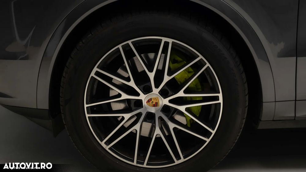 Porsche Cayenne E-Hybrid - 17