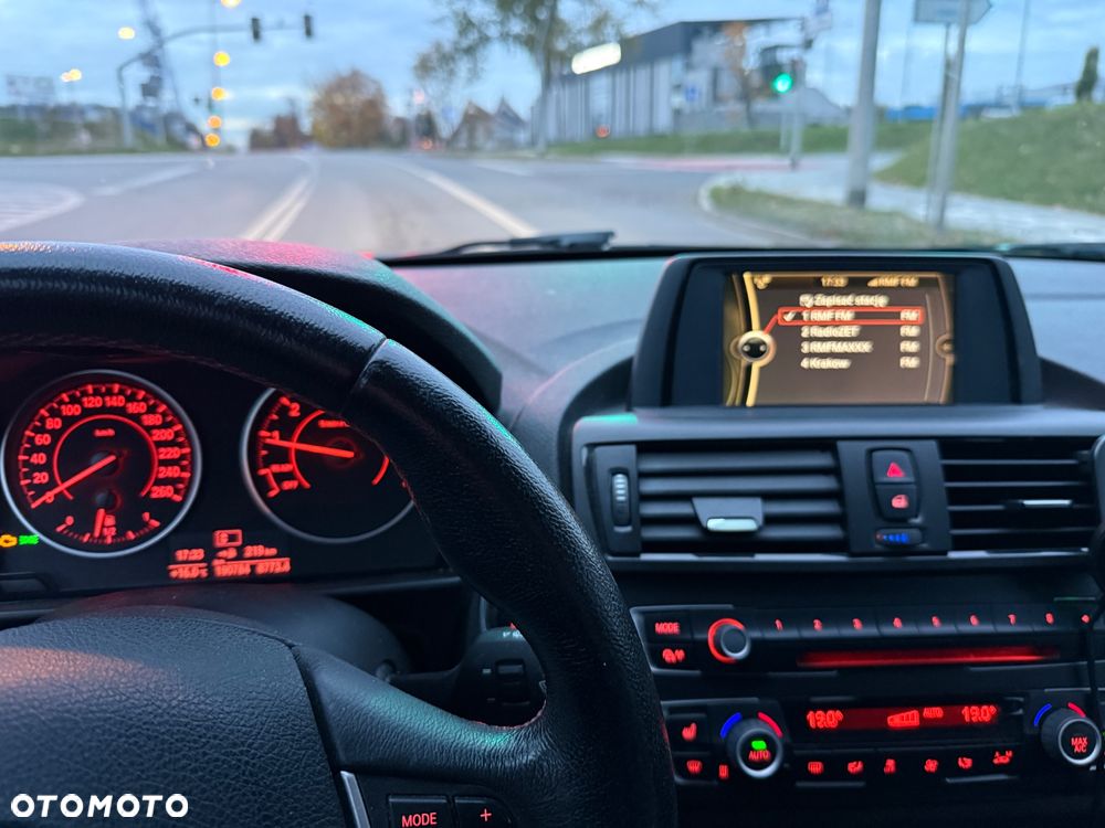 BMW Seria 1 116i Sport Line - 15