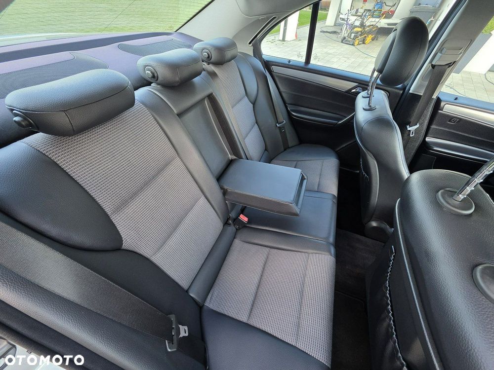 Mercedes-Benz Klasa C - 21