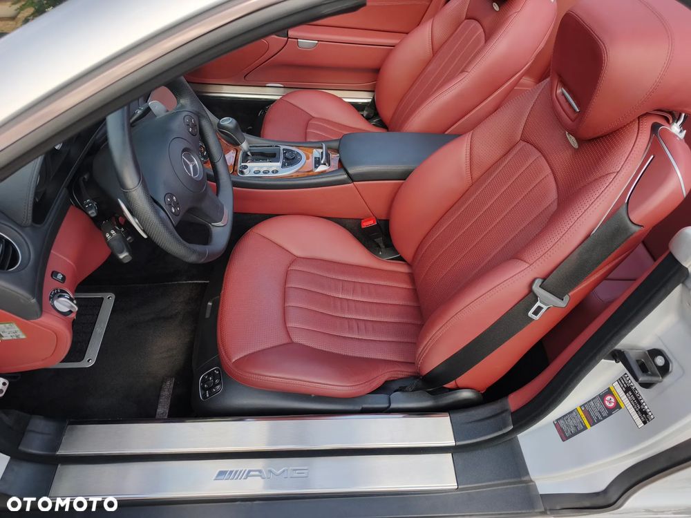 Mercedes-Benz SL 63 AMG SPEEDSHIFT MCT - 11