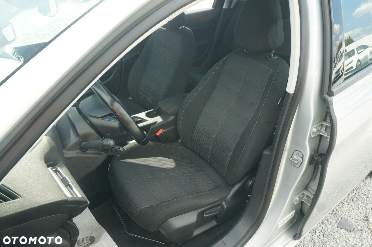 Peugeot 308 - 21