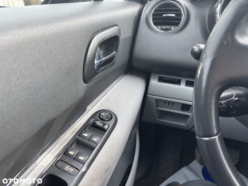 Peugeot 5008 HDI FAP 110 Premium - 6