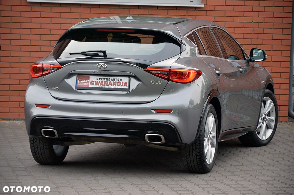 Infiniti Q30 2.2d DCT AWD City Black Edition - 34
