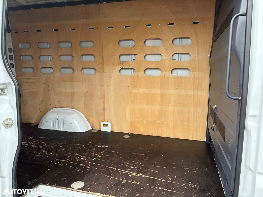 Mercedes-Benz Sprinter - 7