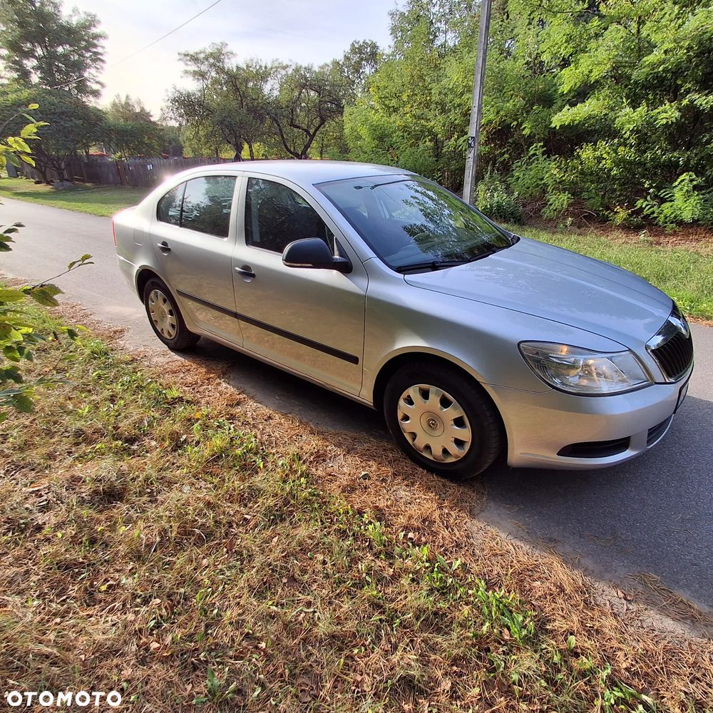 Skoda Octavia 1.6 Ambiente - 3