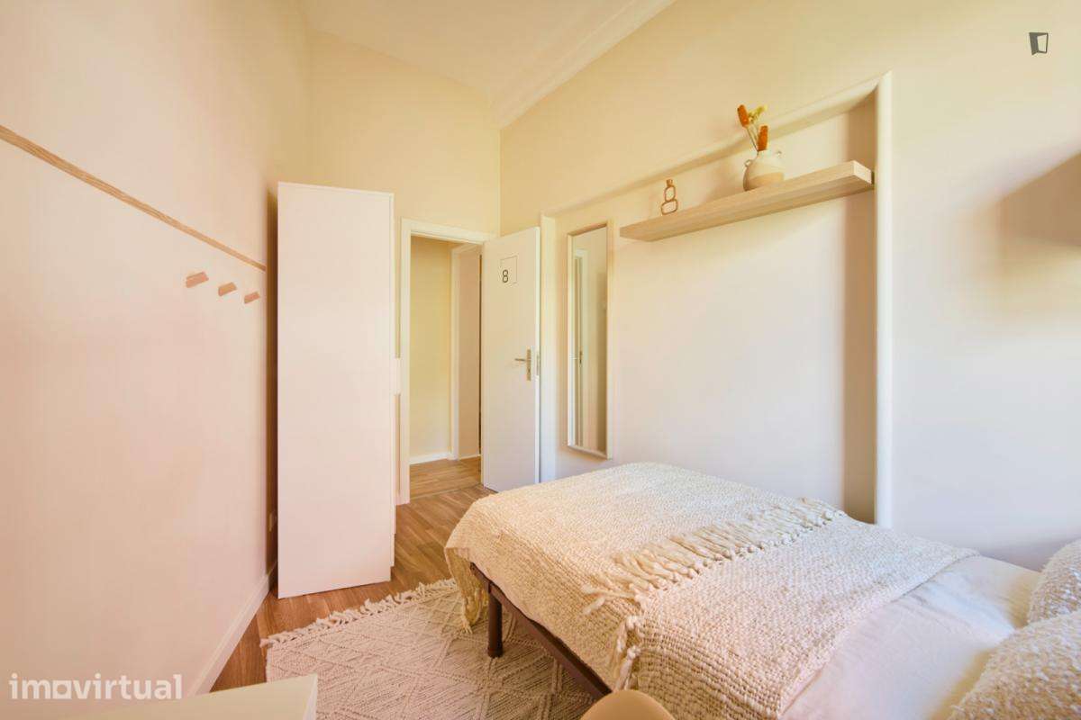 Quarto - localizado em Alameda Lisbon - Grande imagem: 5/47
