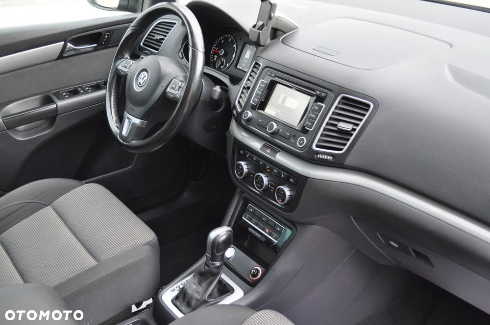Volkswagen Sharan 2.0 TDI Highline DSG - 38
