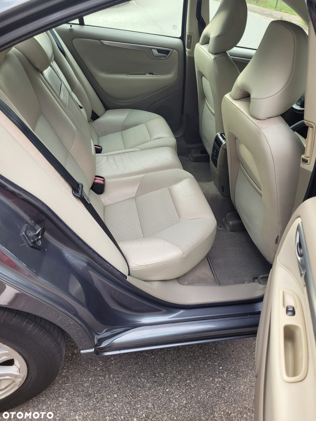 Volvo S60 2.4D Momentum - 21