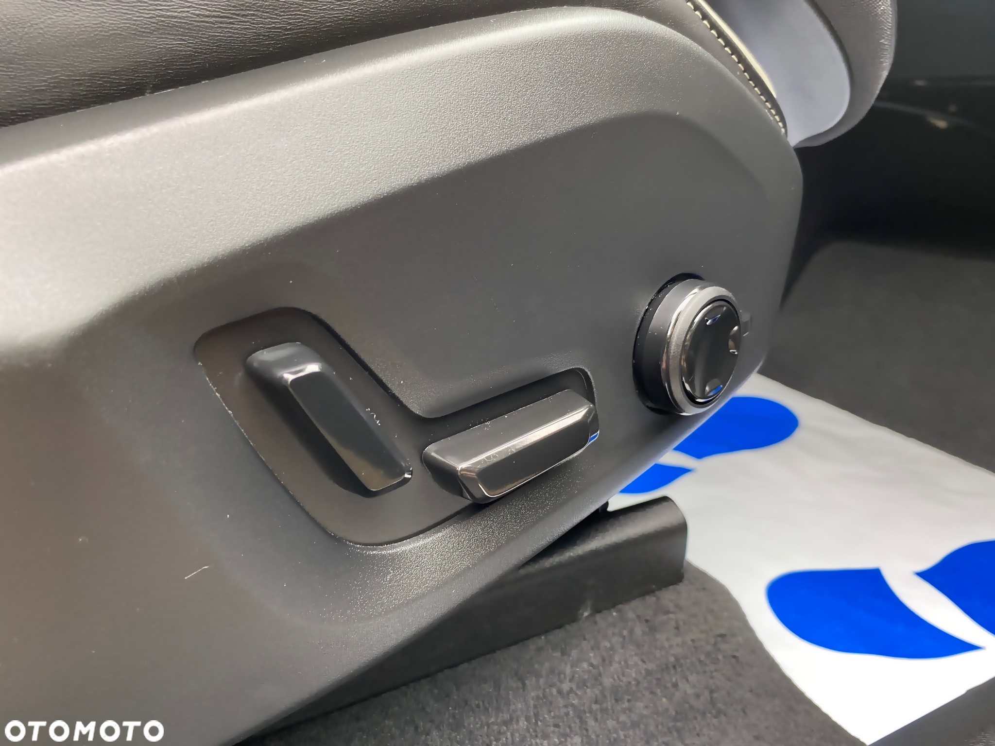 Volvo XC 60 B4 D Geartronic RDesign - 13