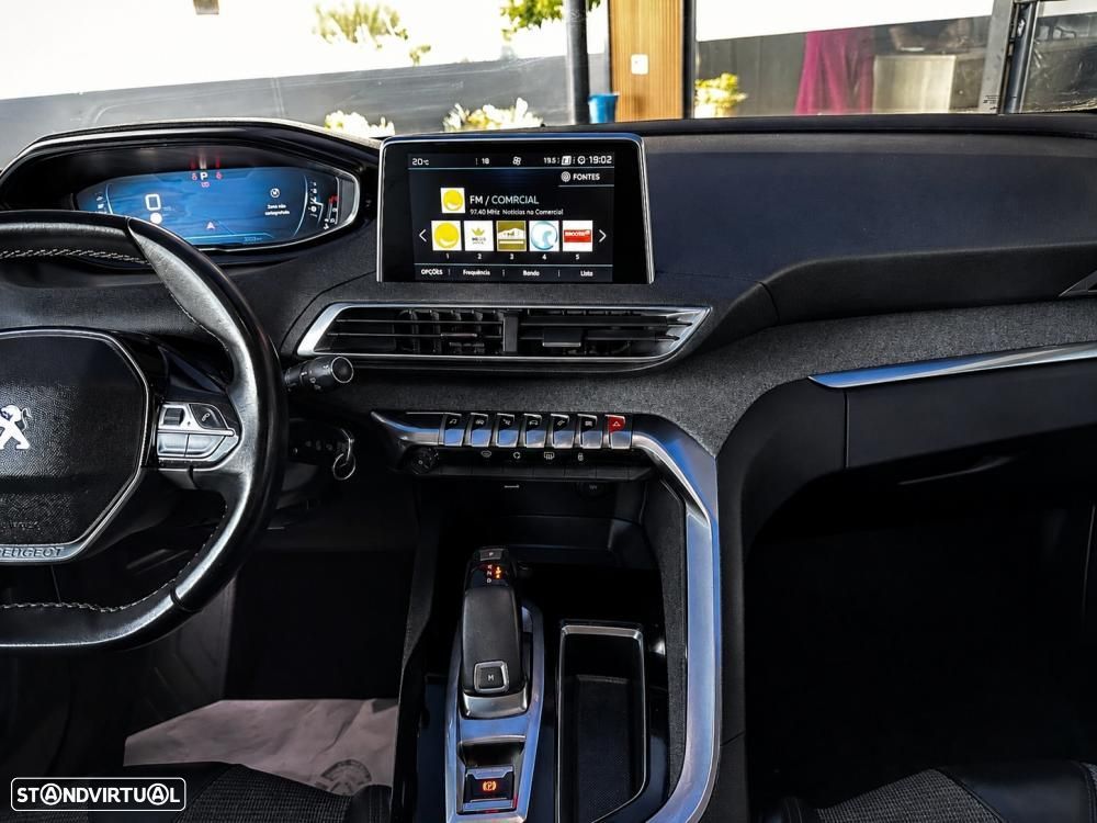 Peugeot 5008 1.5 BlueHDi Allure EAT8 - 26