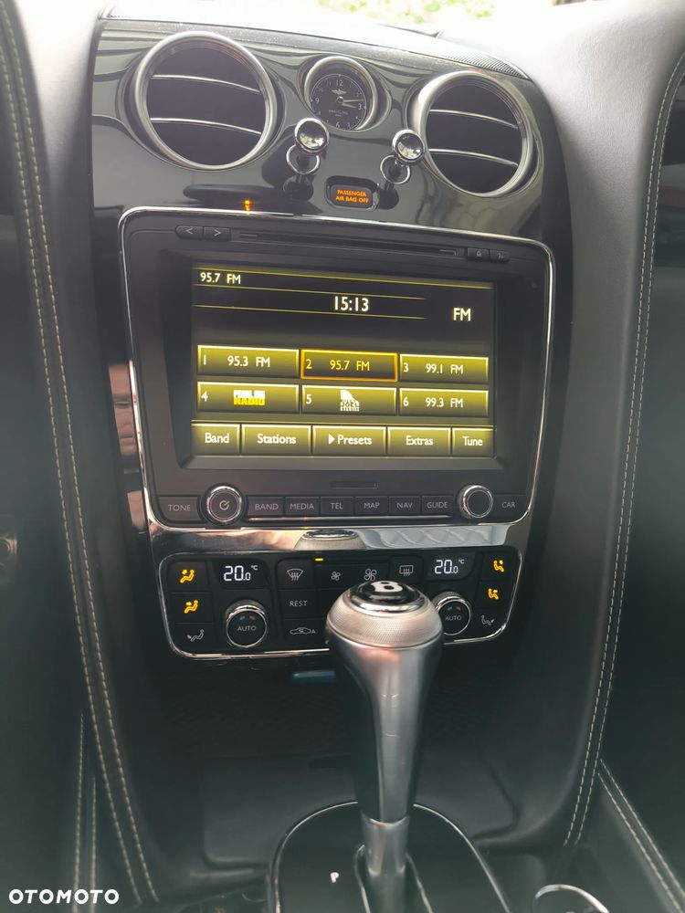 Bentley Continental GT V8 S - 27