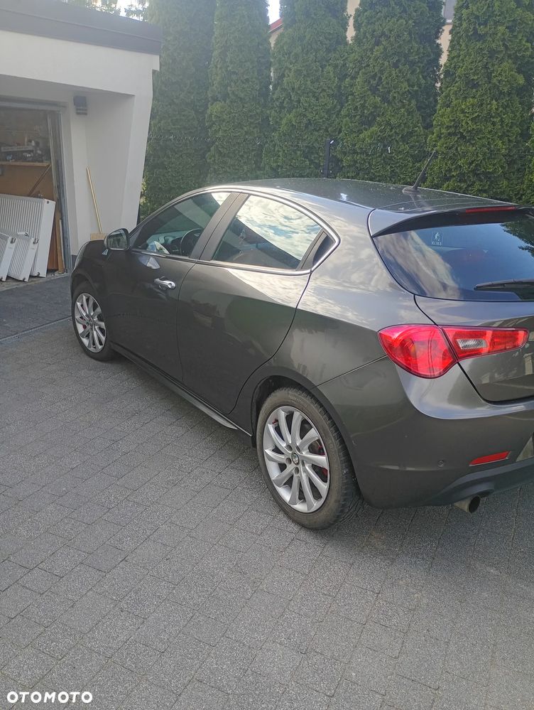 Alfa Romeo Giulietta 2.0 JTDM 16V - 14