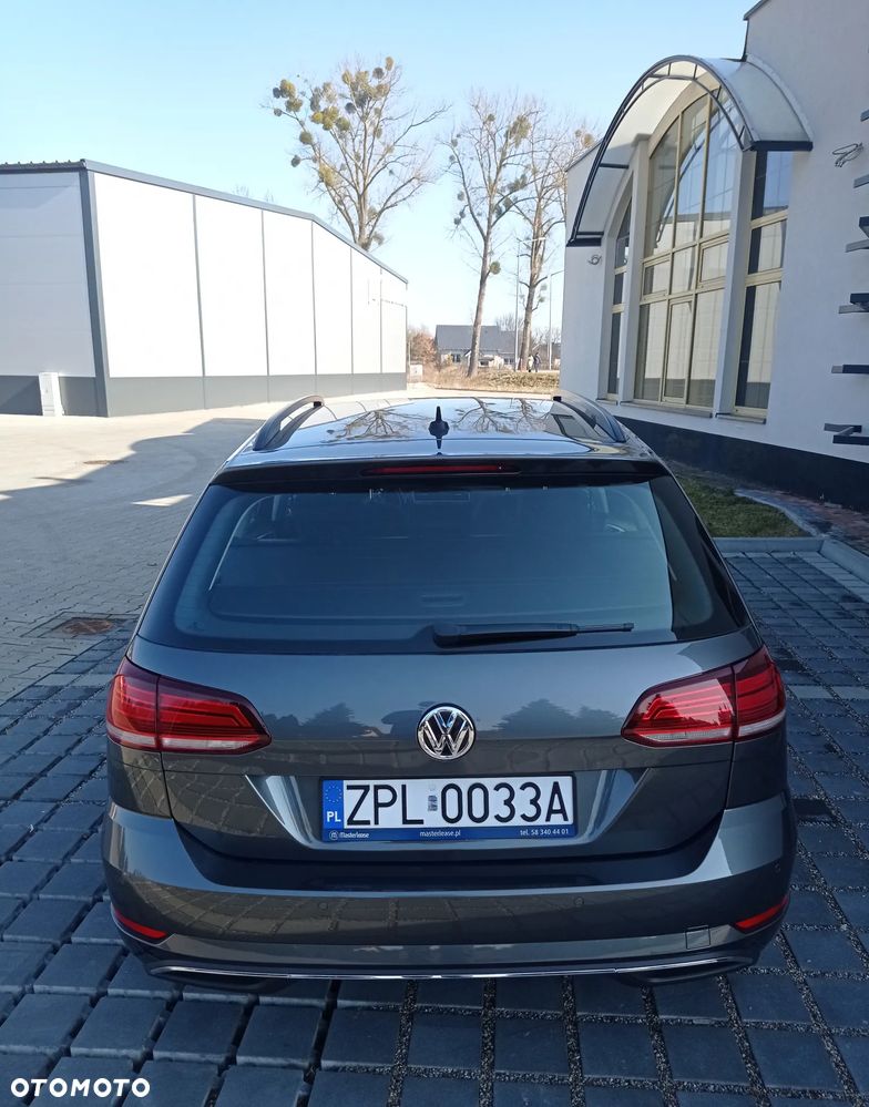 Volkswagen Golf - 10
