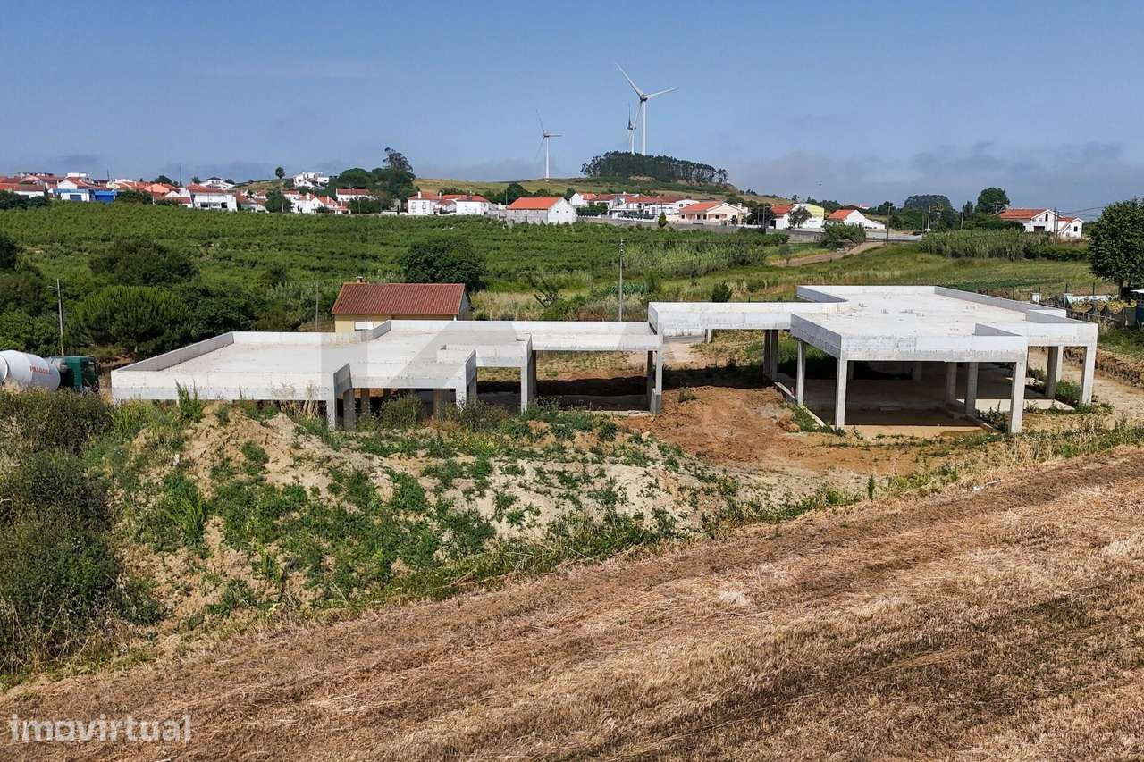 Moradia Isolada T3 com Piscina e 1.200 m2 de Terreno em Sobral de Mont - Grande imagem: 5/6