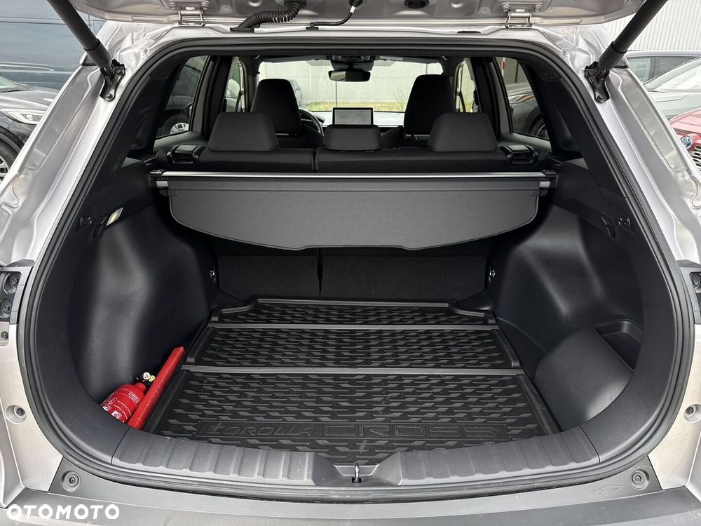 Toyota Corolla Cross - 11