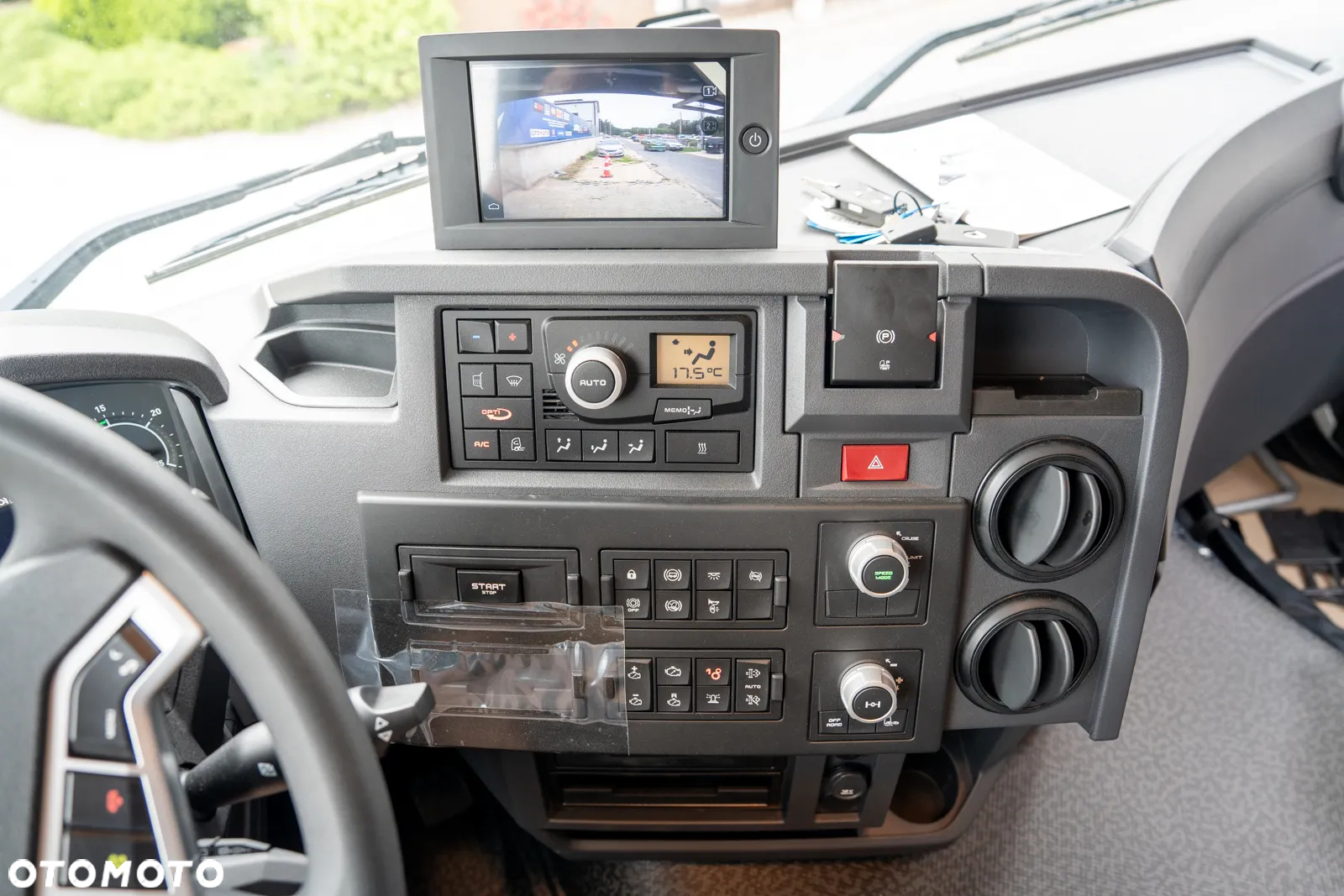Renault K 440 6X6 - 27