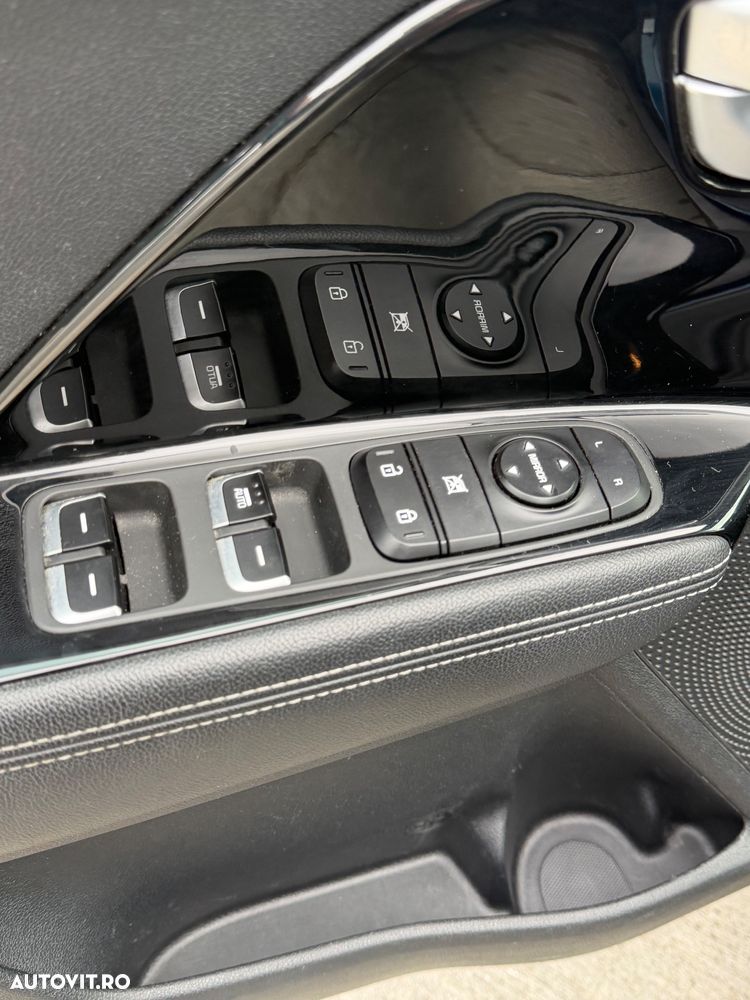 Kia Niro 1.6 GDI 2WD Aut. Spirit - 11