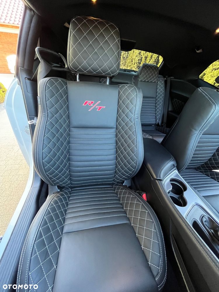 Dodge Challenger 5.7 R/T - 14