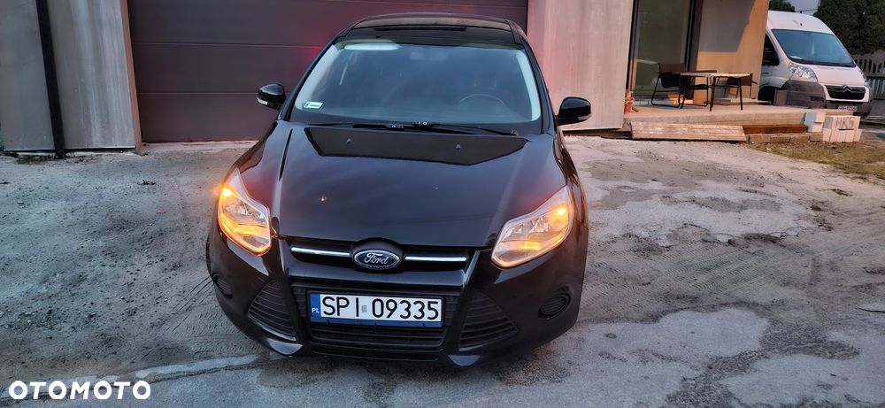 Ford Focus 2011 photo 2